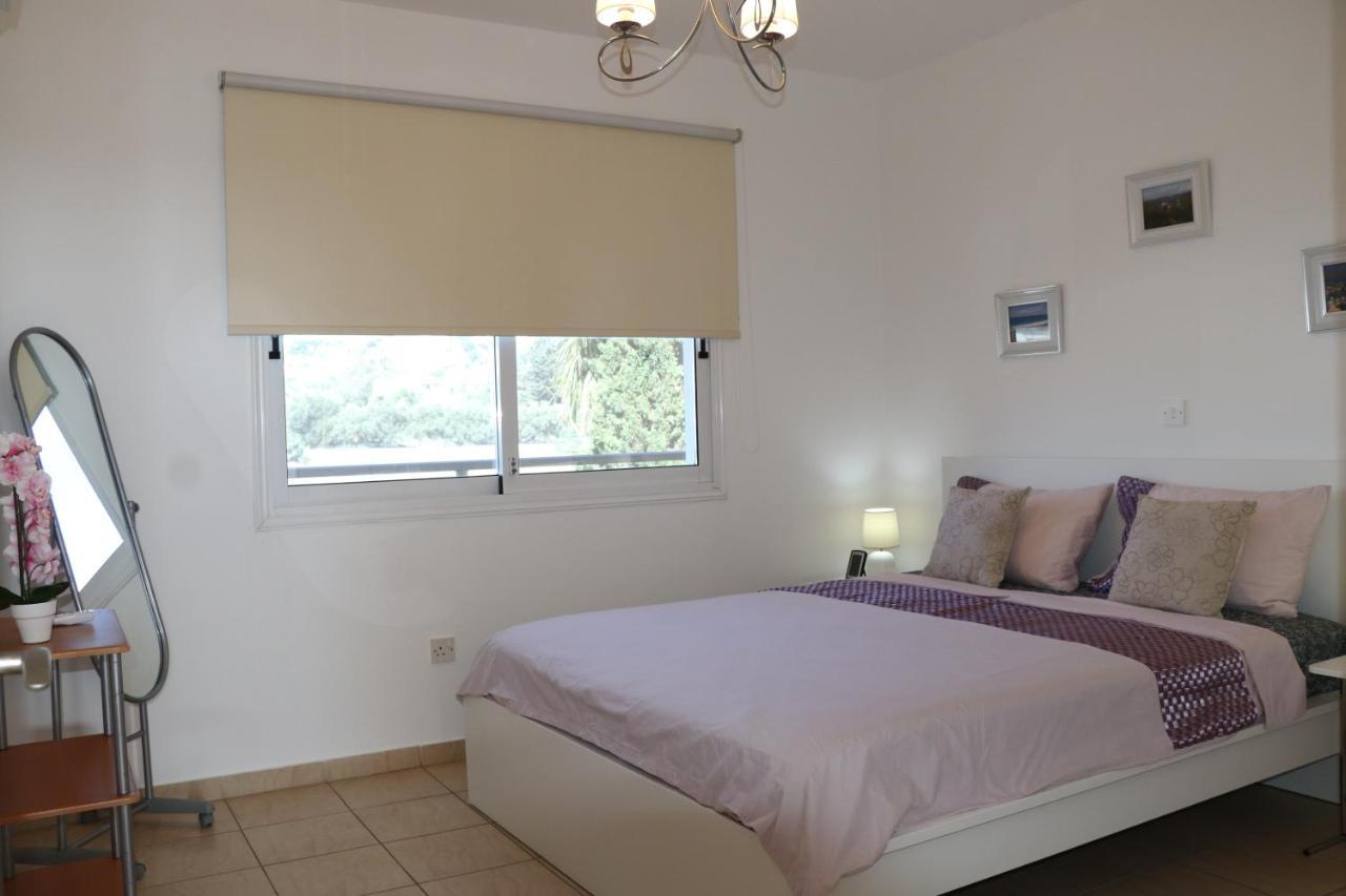 Sunset Apartment With Pool & 10 Mins To Venus Beach Paphos Exterior foto